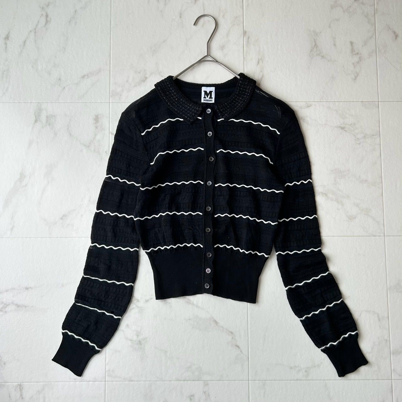 美品✨《M MISSONI 》エムミッソーニ チビ襟カーディガン - メルカリ