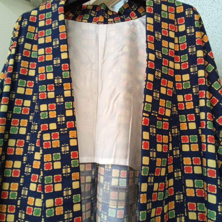https://assets.mercari-shops-static.com/-/large/plain/2JXftQv6AB8dw2KK4zWQcL.jpg@jpg