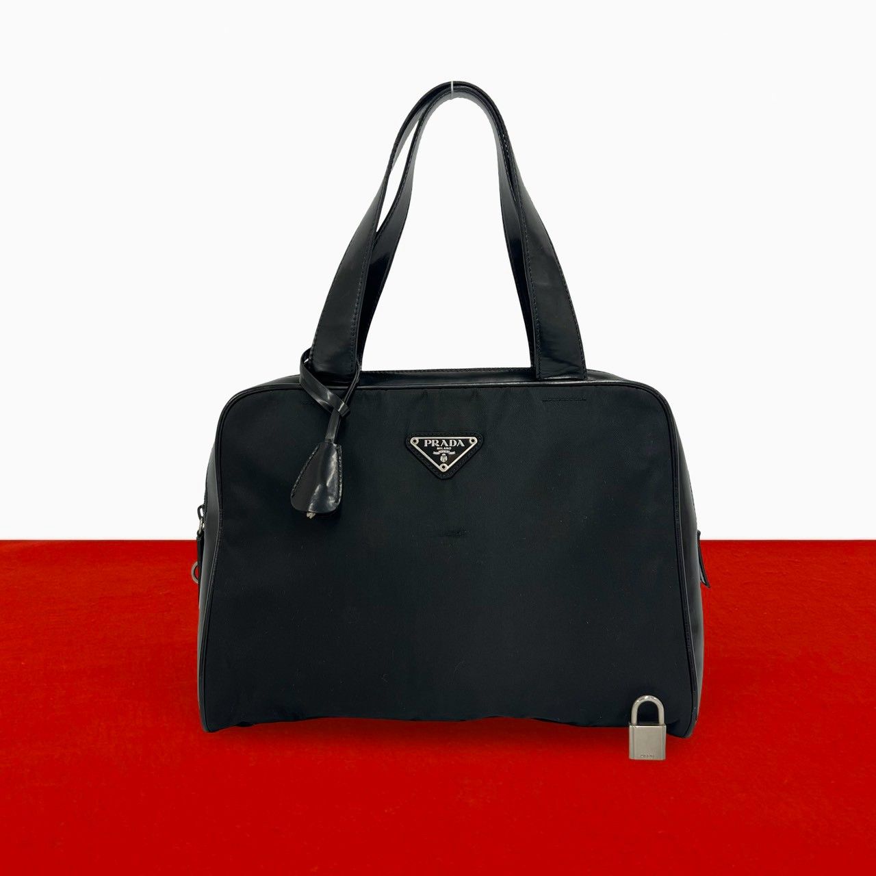 極 美品 鍵付き PRADA プラダ 三角 ロゴ 金具 テスート ポコノ