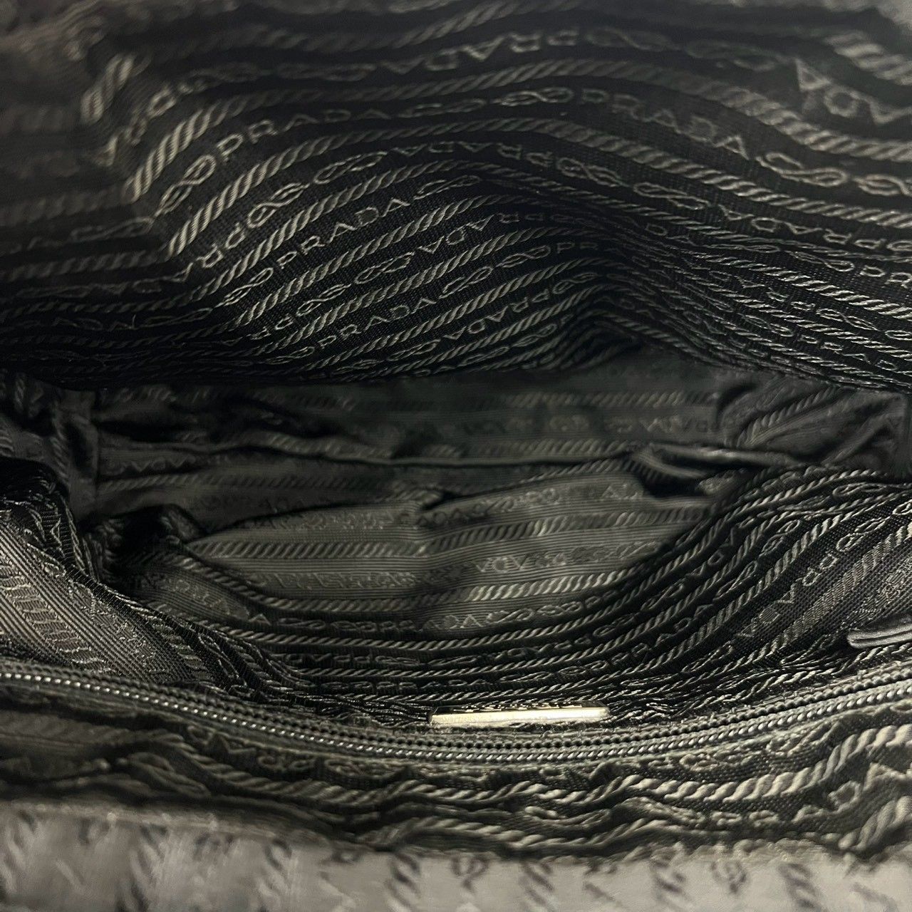 極 美品 鍵付き PRADA プラダ 三角 ロゴ 金具 テスート ポコノ