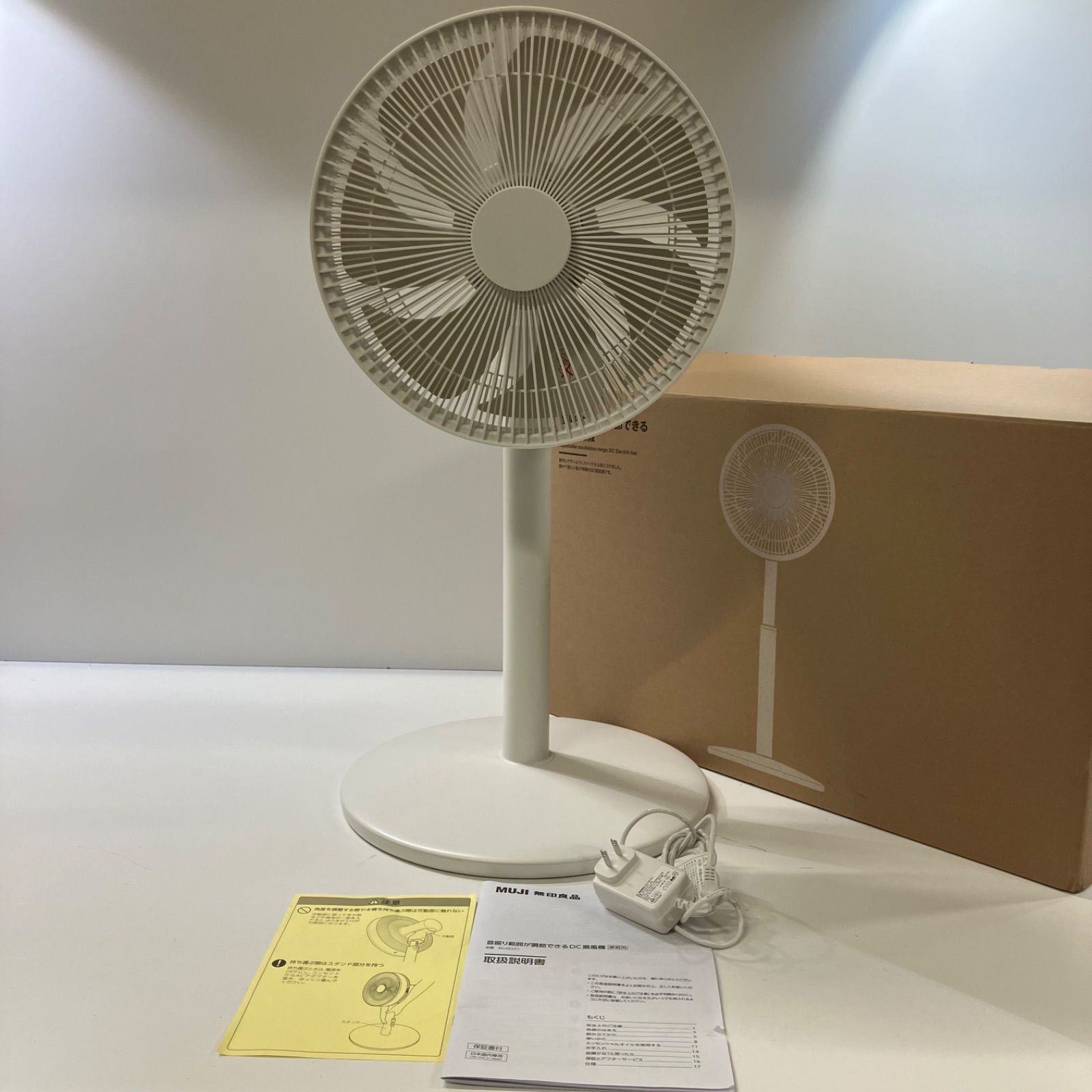 無印良品 首振り範囲が調節できるDC扇風機 MJ-DCLF1 2025年製 ホワイト