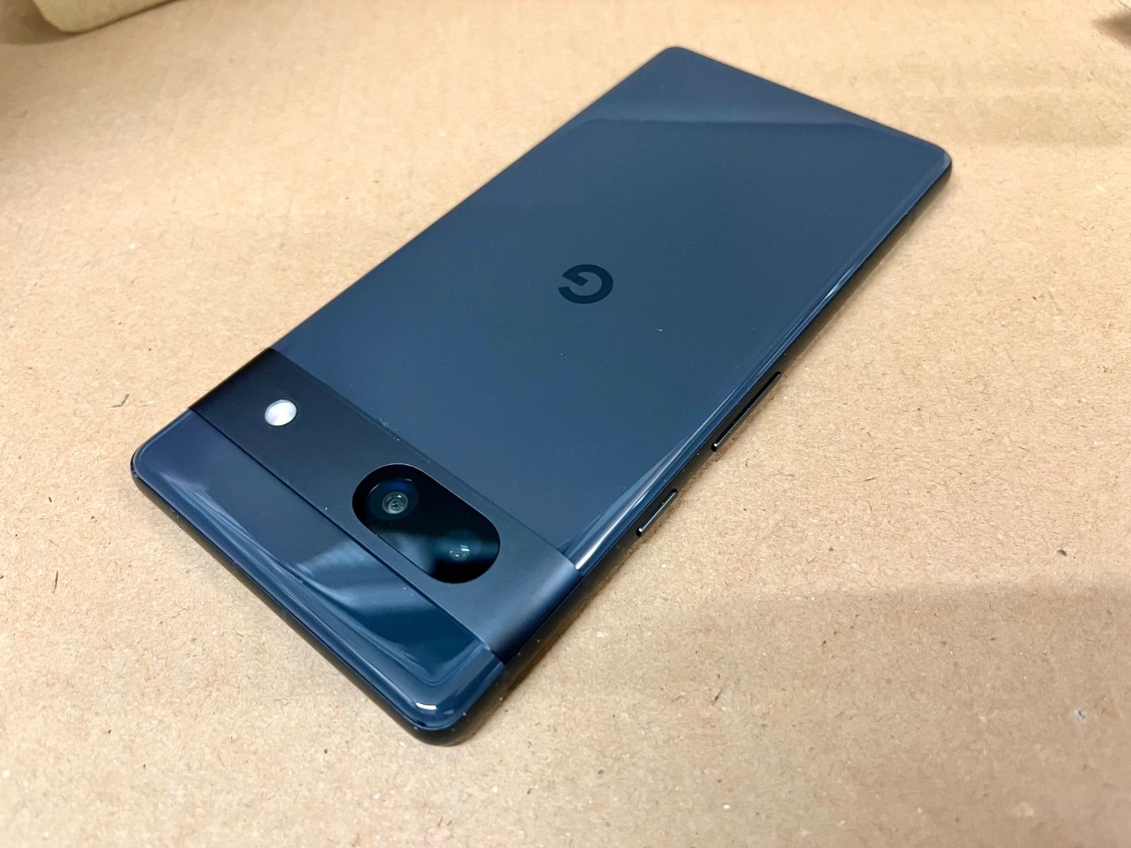Google pixel 7a 128GB チャコール - メルカリ