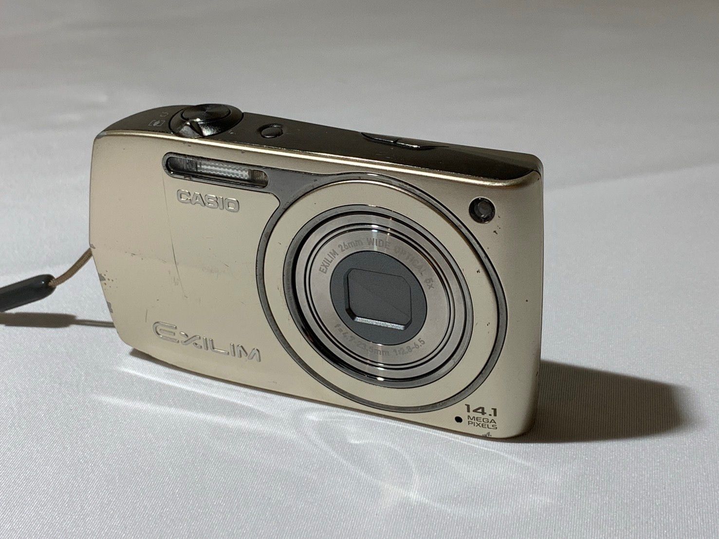 4616 Casio EXILIM EX-Z2300 ゴールド ジャンク品 デジカメ【ネ