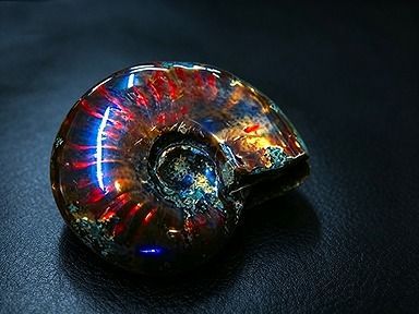 新品】 天然石（原石） 数万個の中の一個☆天然マダガスカル産 ☆ 両面