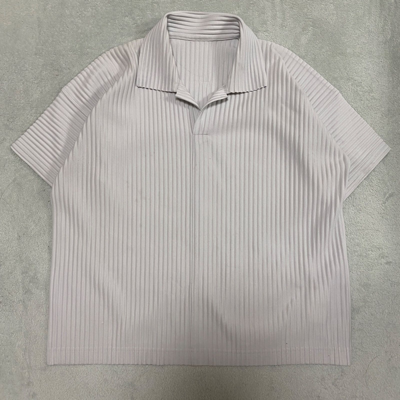 ISSEY MIYAKE プリーツシャツ 半袖 ライトグレー 襟付き イッセイ