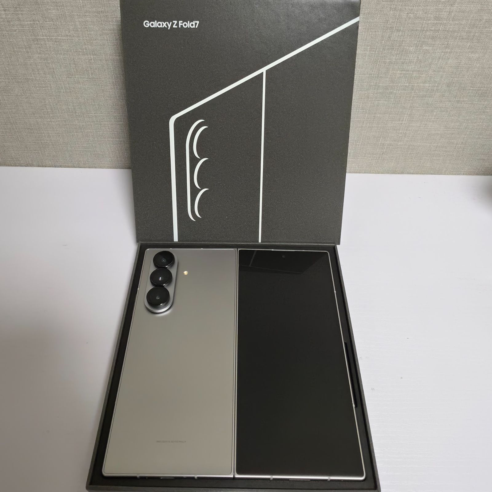 Galaxy Z Fold7 256GB SIMフリー シルバー - メルカリ