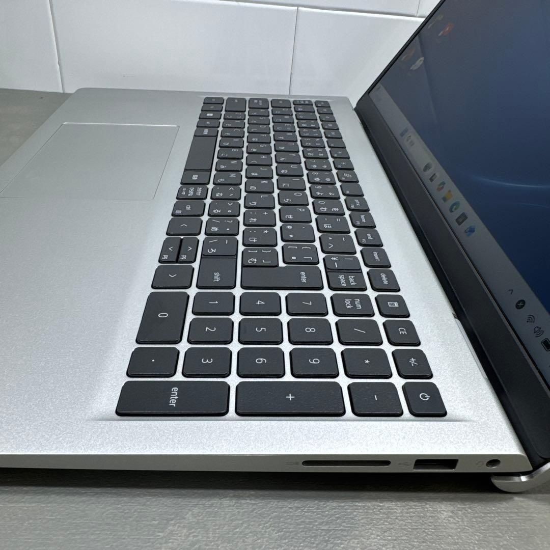DELL Inspiron 11世代 core i3 中古 - メルカリ
