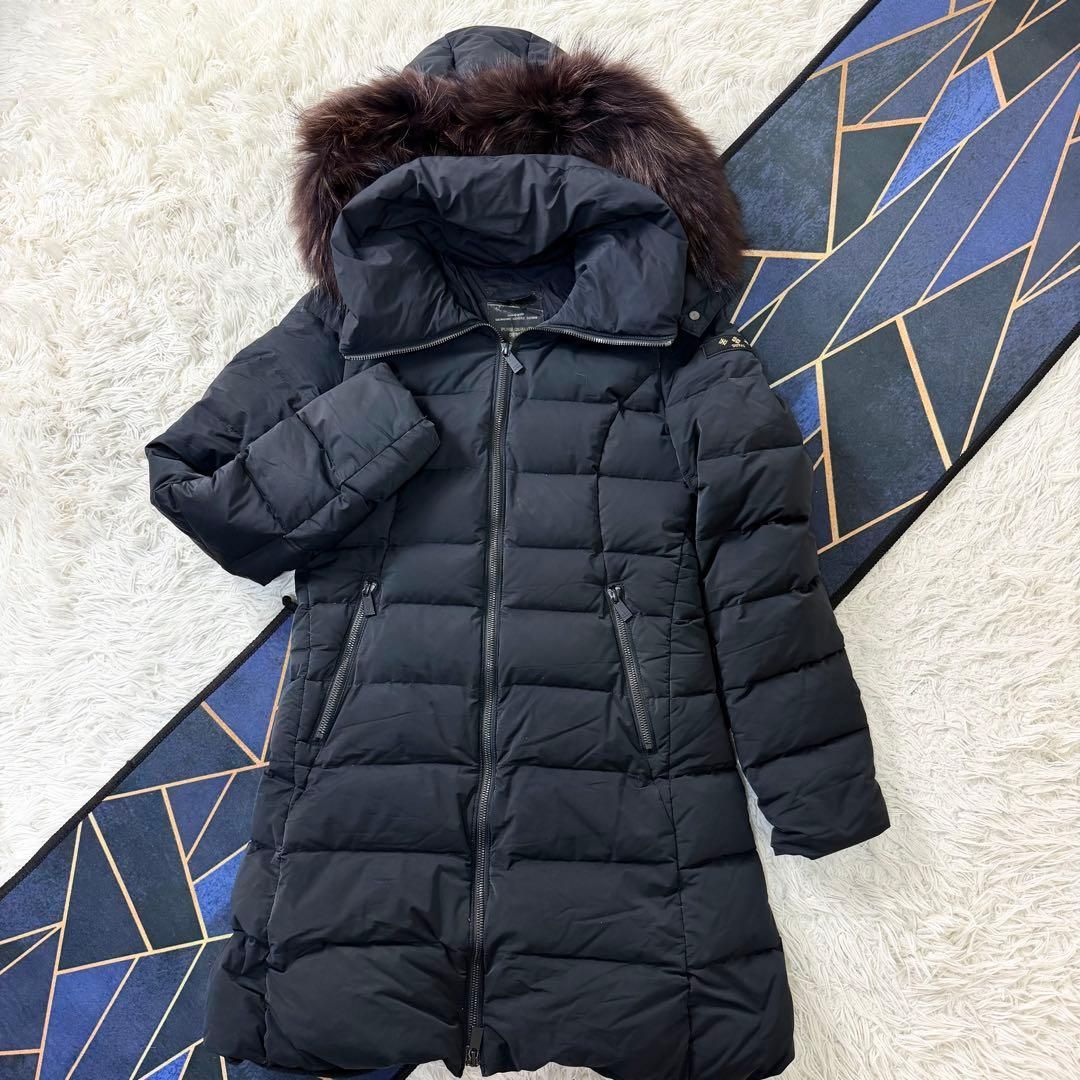 【美品】TATRAS ダウンジャケット サイズ02 タトラス TATRAS ダウンジャケット 02 Mサイズ ネイビー リアルファー