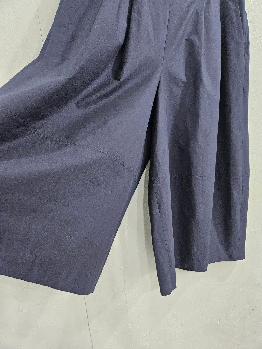https://assets.mercari-shops-static.com/-/large/plain/2JXhqqwntu7EHtDZLxutQv.webp@jpg