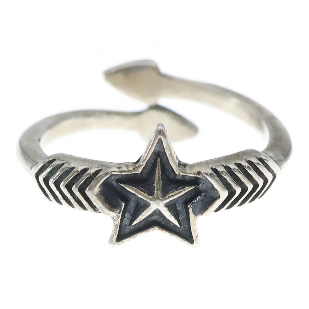 アクセサリー CODY SANDERSON Double Arrow Small Star CODY SANDERSON (コディーサンダーソン) Double Arrow Small Star Ring