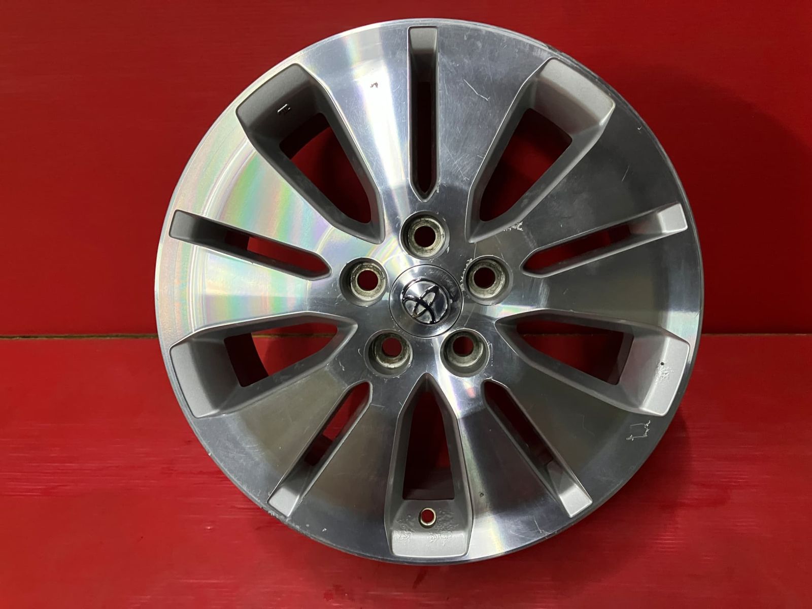 中古アルミホイール トヨタ 10系アルファード純正【17x7.0+45 114.3/5H