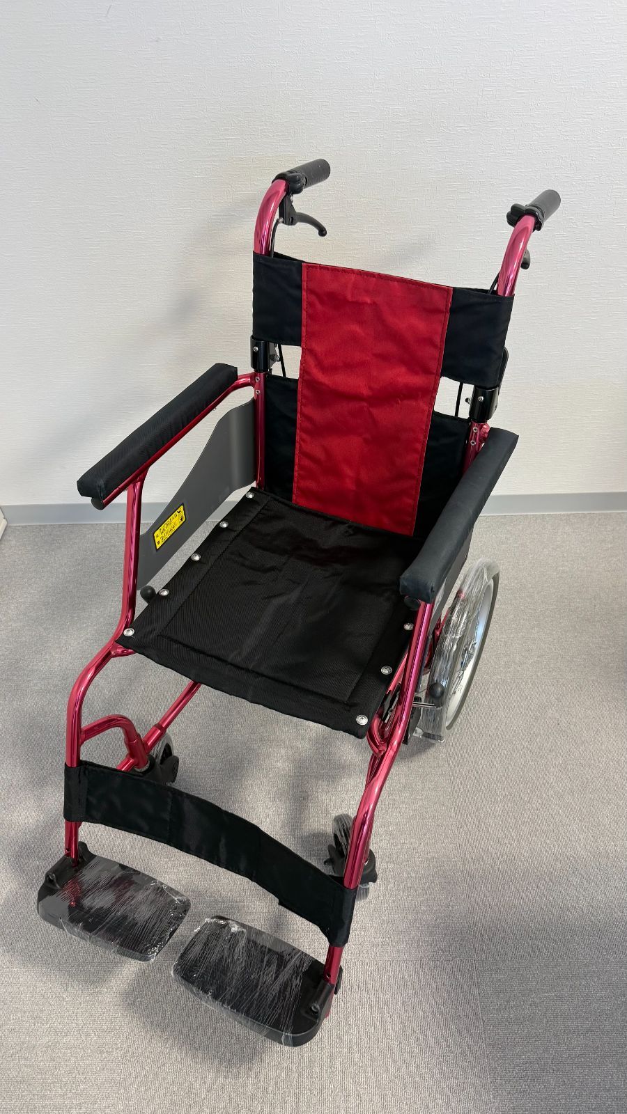 車椅子 キャリカルレッド MiKi 介助式 軽量 コンパクト 車イス 介護用