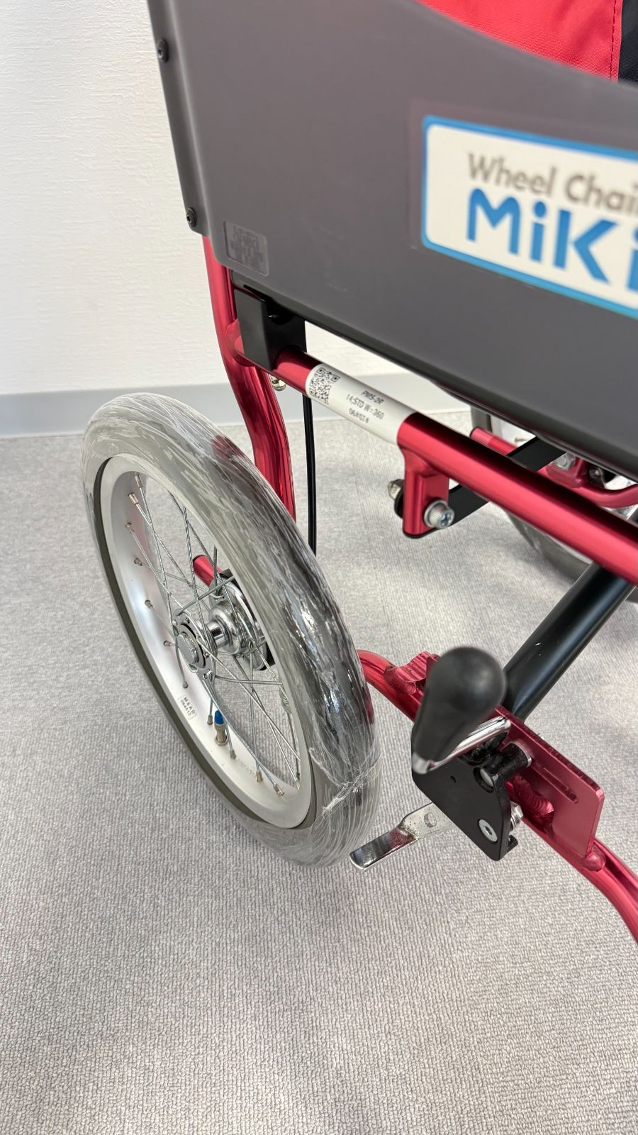 【軽量コンパクト】洗浄整備済　Mikiキャリカル標準介助式車椅子　PMS-2R 車椅子 キャリカルレッド MiKi 介助式 軽量 コンパクト 車イス 介護用