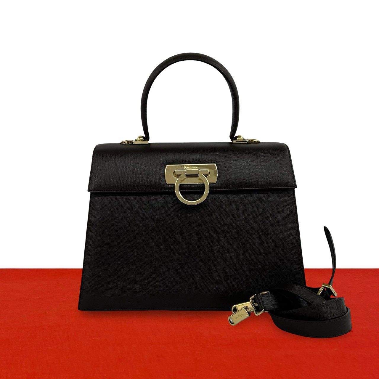 極 美品 Salvatore Ferragamo サルヴァトーレフェラガモ ガンチーニ