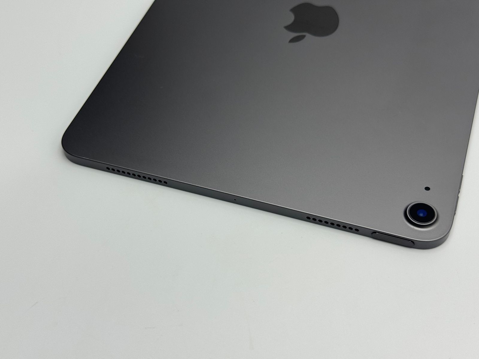 iPad Air 4 64GB スペースグレイ Wi-Fi Apple やや傷や汚れあり - メルカリ