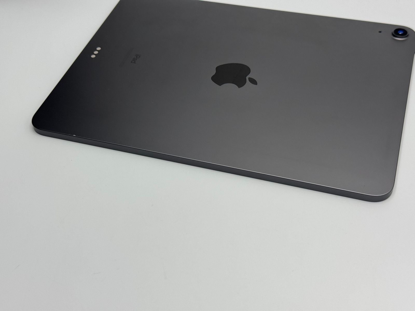iPad Air 4 64GB スペースグレイ Wi-Fi Apple やや傷や汚れあり - メルカリ
