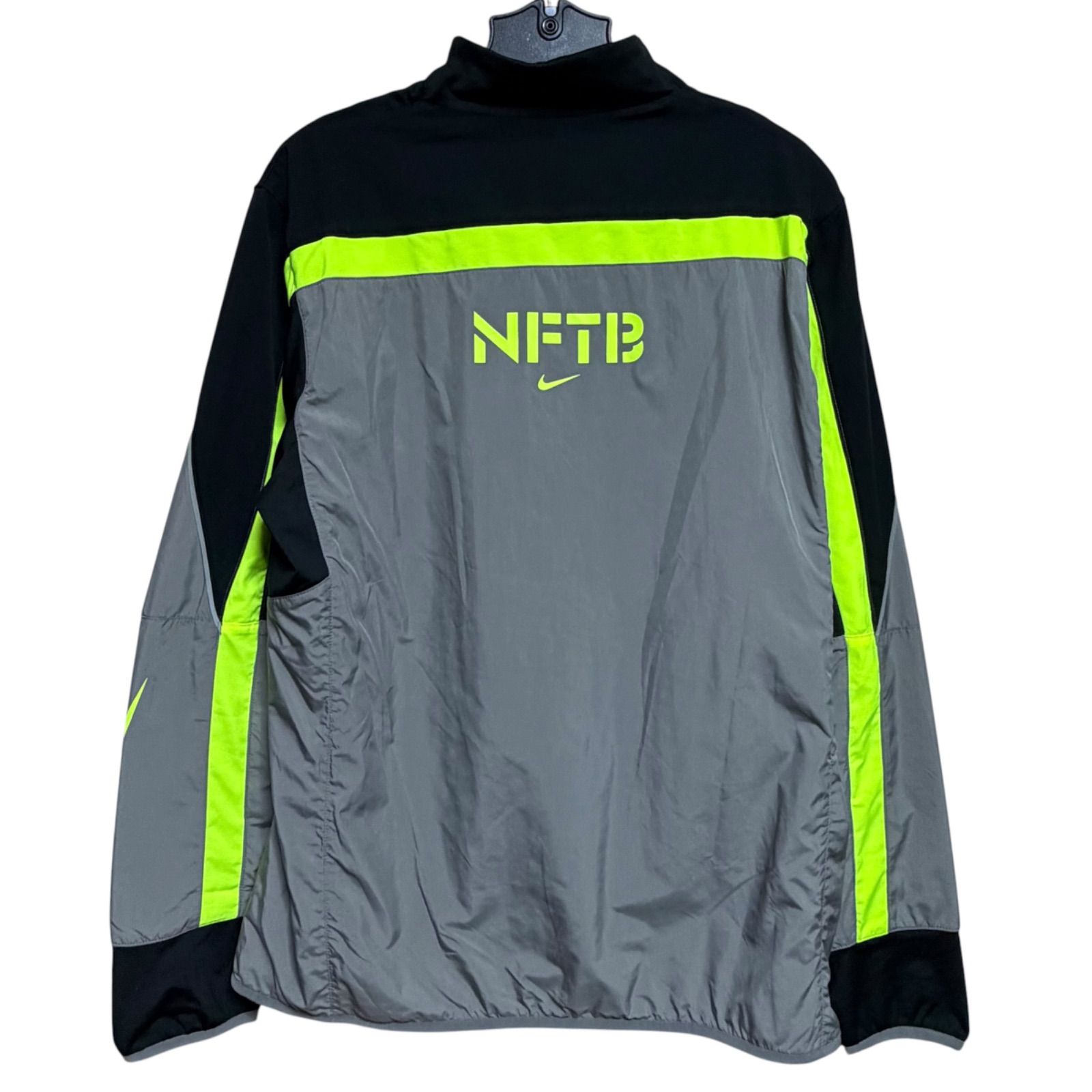 希少デザイン】ナイキ NFTB ピステ トップ L グレー ブラック クロス