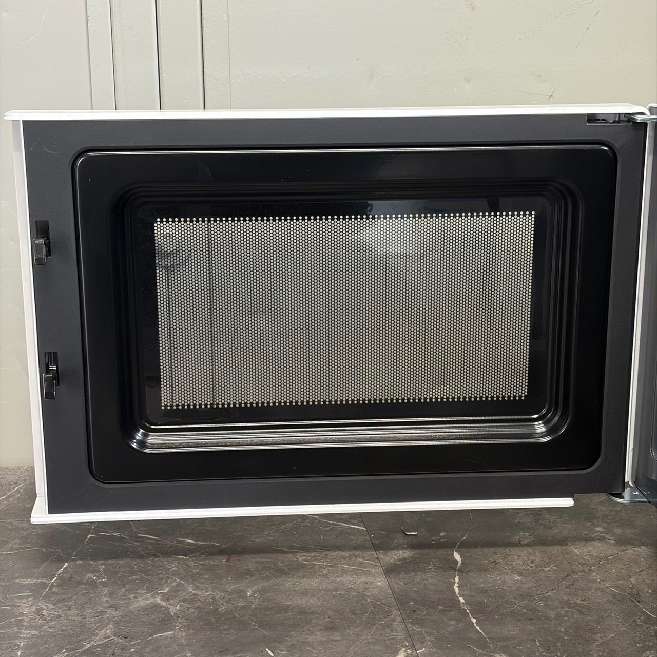 送料込!東芝 TOSHIBA 電子レンジ ER-M17Y-W 17L 2024年製 フラット庫 送料込!東芝 TOSHIBA 電子レンジ ER-M17Y-W 17L 2024年製 フラット庫