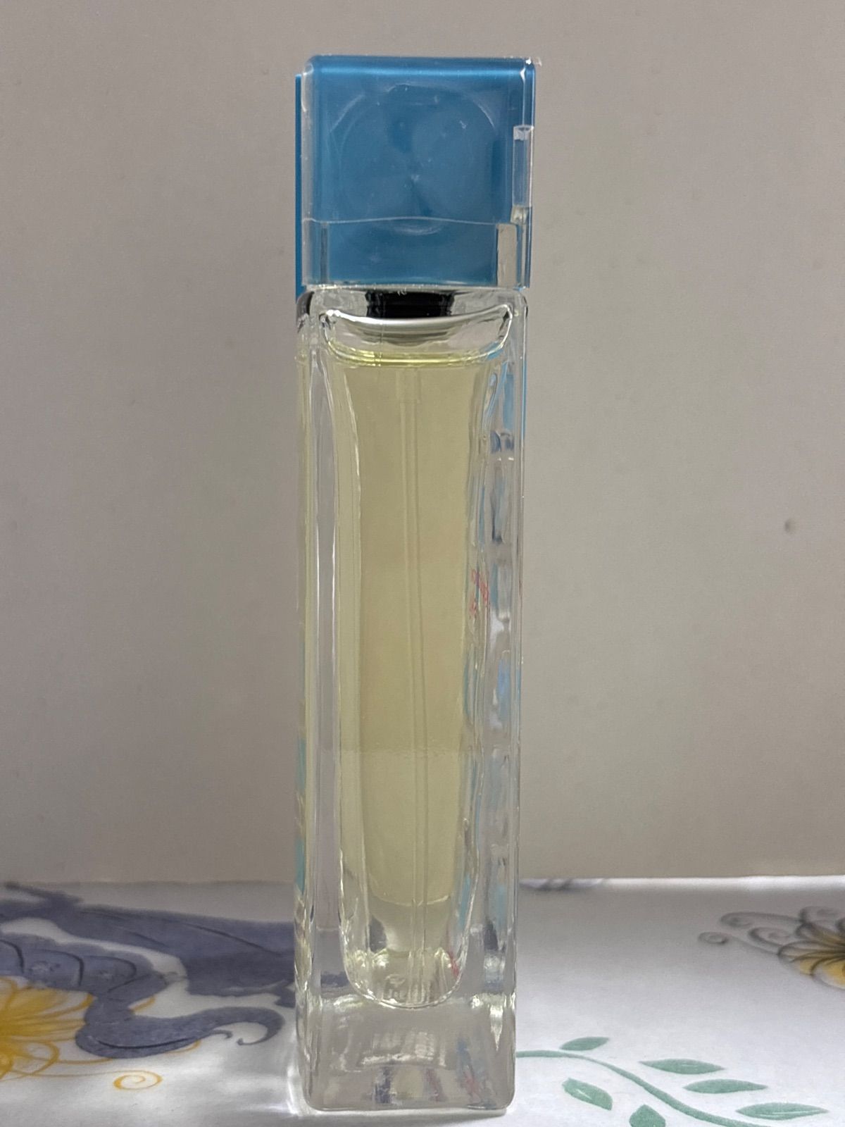 エマニュエル ウンガロ アパラシオン スカイ オードトワレ 30mL【中古