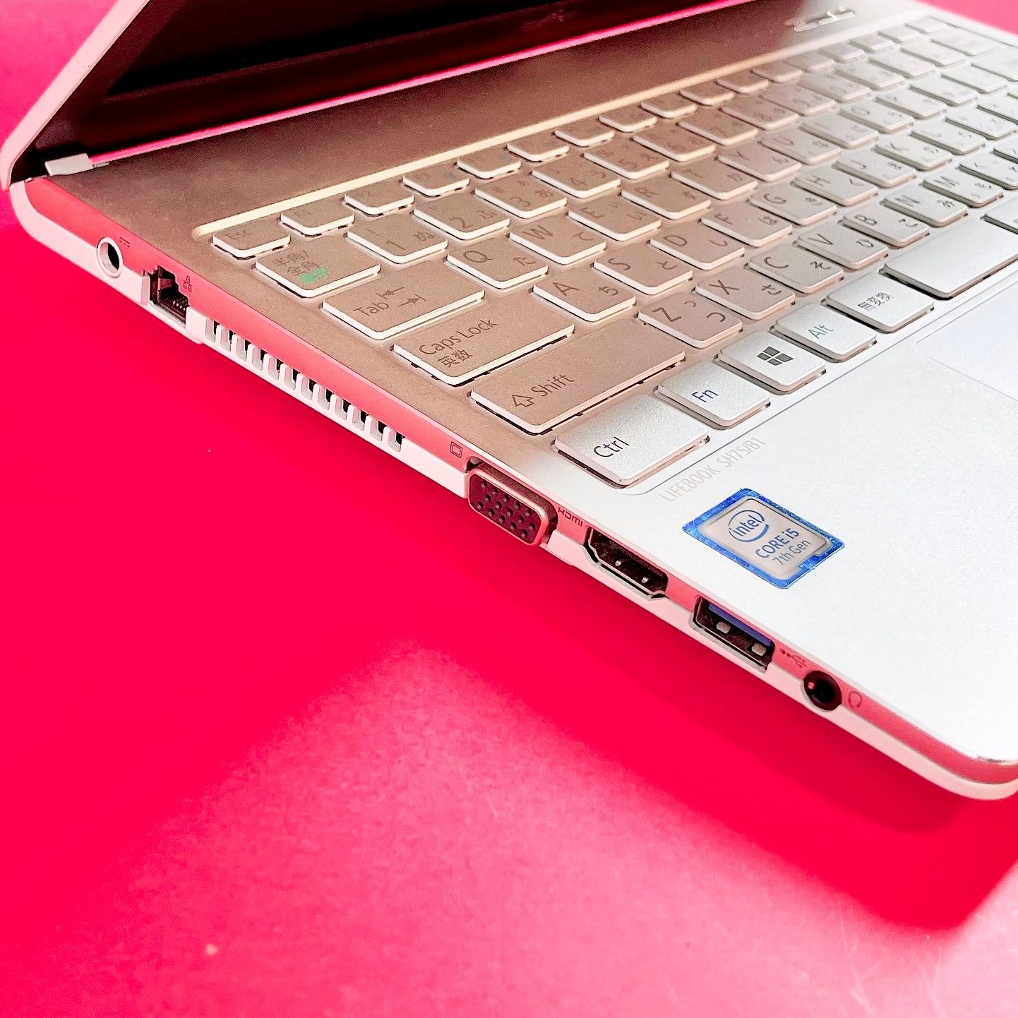 バッテリー良好‼️小型軽量ノートパソコン Corei5 SSD128GB 薄型 13.3