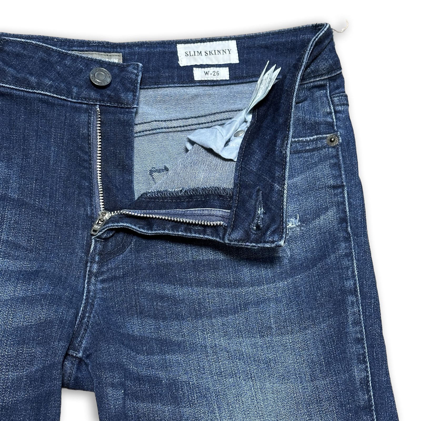 https://assets.mercari-shops-static.com/-/large/plain/2JXiLFhFgKJXovXghXeJnJ.jpg@jpg