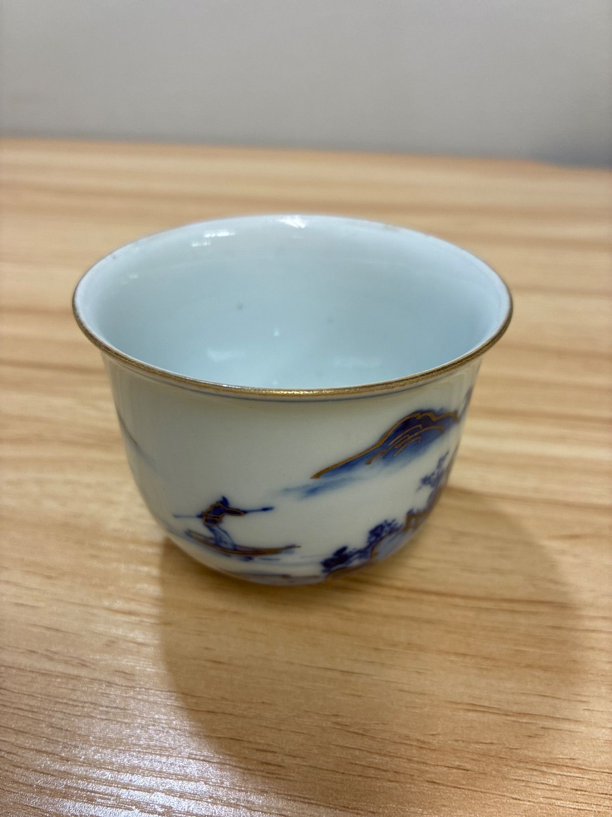 https://assets.mercari-shops-static.com/-/large/plain/2JXiRxiYUXiqp6ZqaS9zt7.jpg@jpg