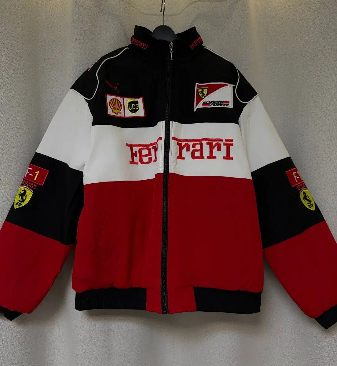 フェラーリレーシングジャケット　サイズM Ferrari(フェラーリ) レーシングジャケット XL - メルカリ