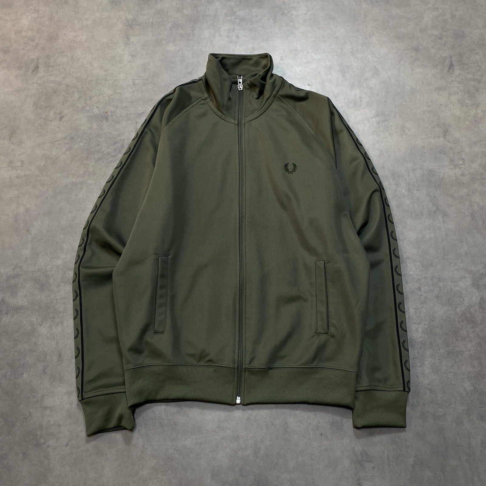 GQ6904◇FRED PERRY : コントラストテープ トラックジャケット J557◇M