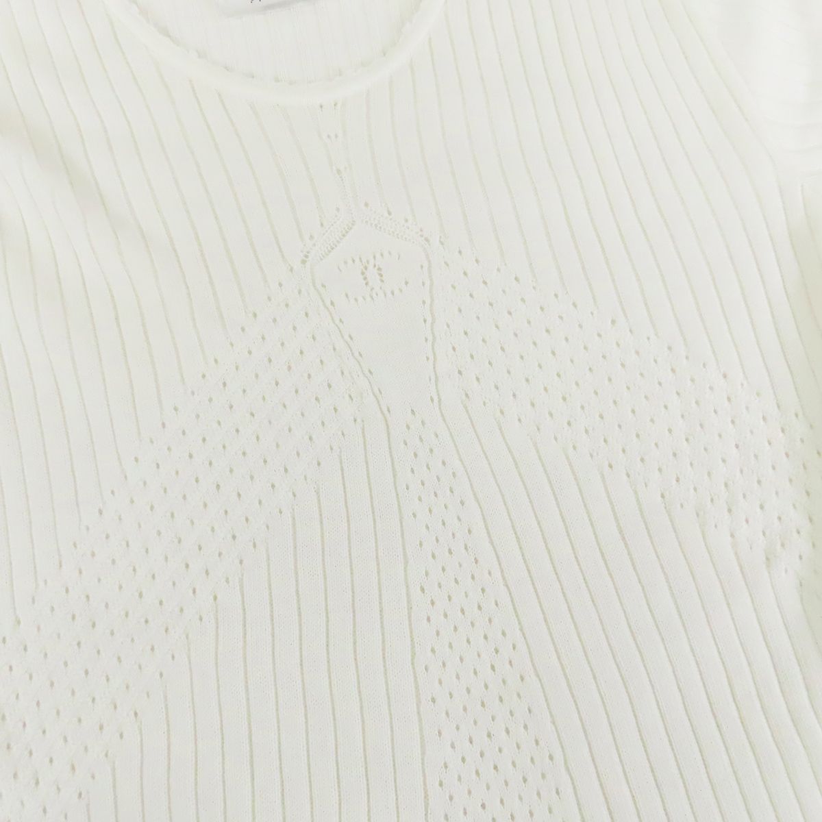 シャネル CHANEL リブニット P23504V01580 ホワイト コットン 半袖
