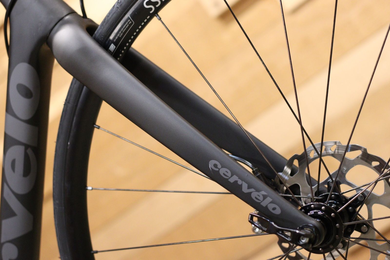 サーヴェロ CERVELO R3 DISC 2017 56サイズ シマノ アルテグラ 6800