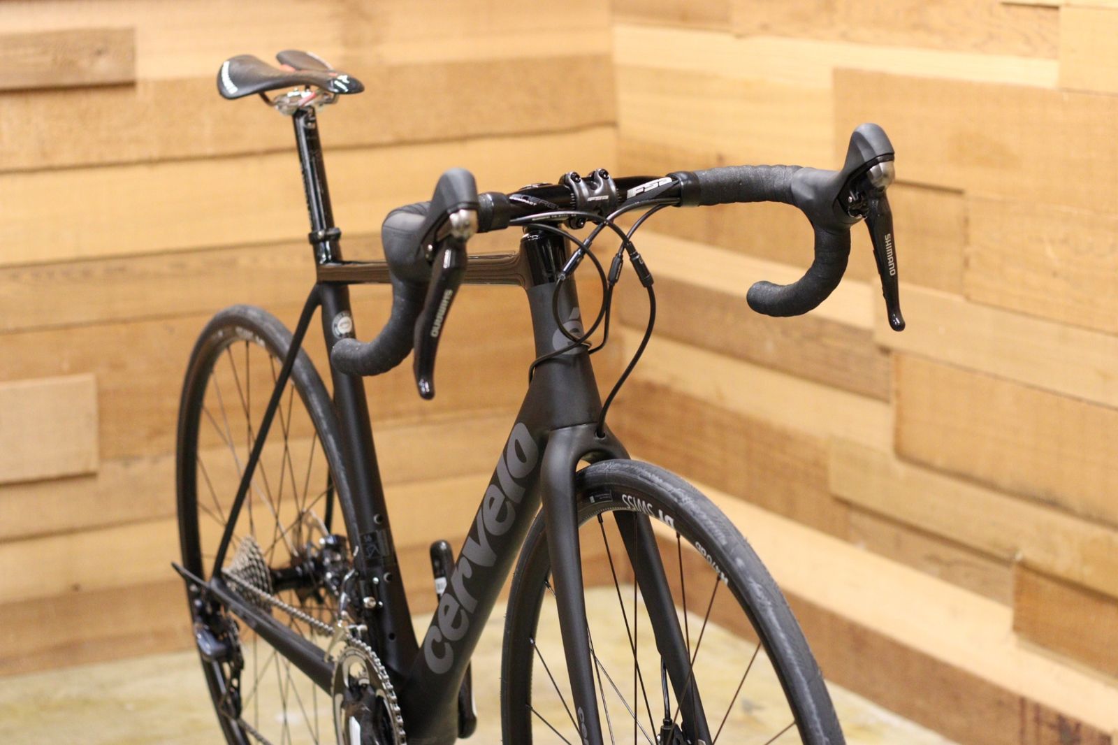 サーヴェロ CERVELO R3 DISC 2017 56サイズ シマノ アルテグラ 6800 R8000 MIX 11S カーボン ロード ...