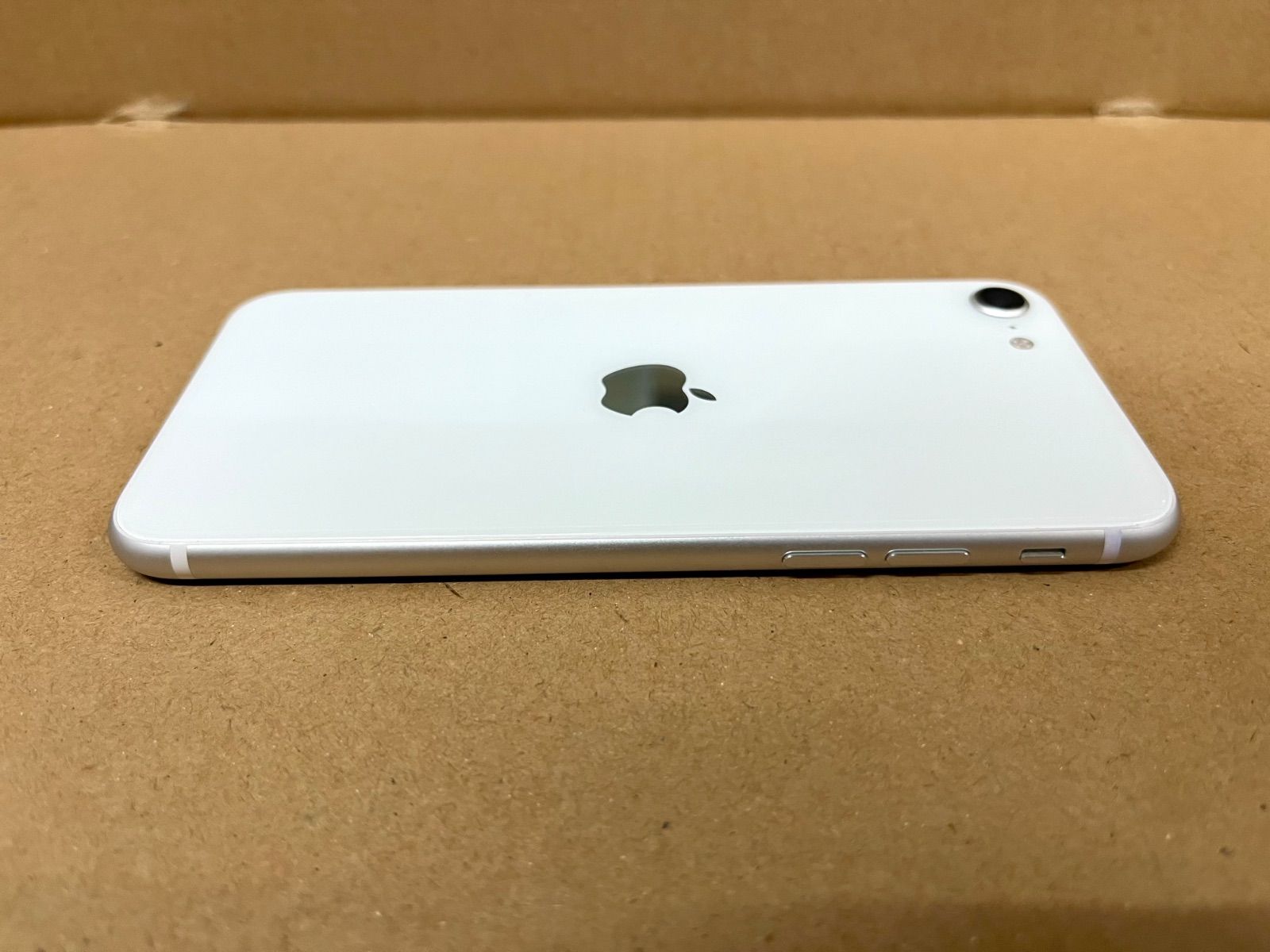 iPhoneSE 第2世代 128GB SIMフリー - メルカリ