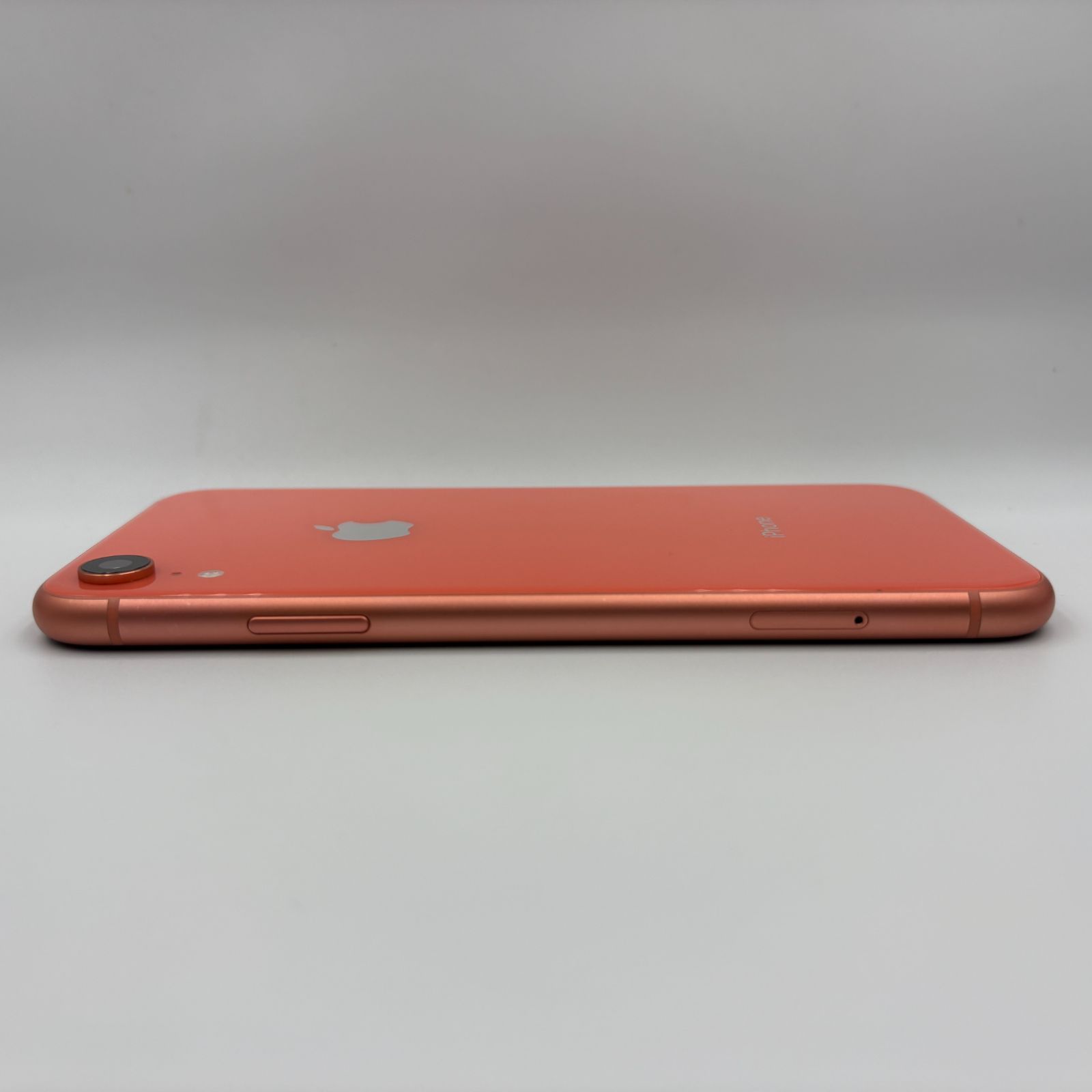 iPhoneXR 256GB コーラル バッテリー84% （画面白点1つ有り） iPhoneXR 256GB コーラル Apple - メルカリ