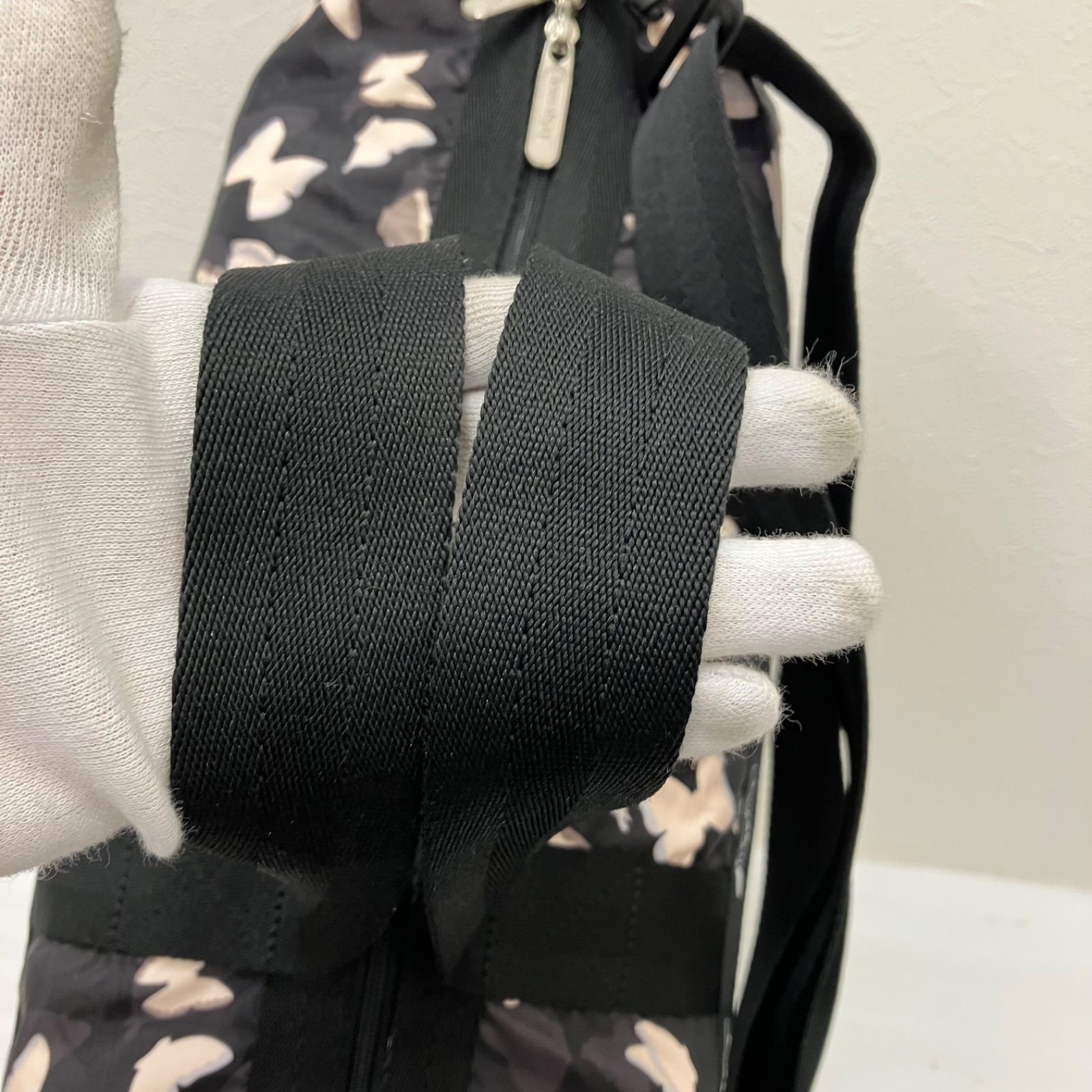 LeSportsac ブラック ボストンバッグ 2WAY ショルダー付き 美品 9696 LeSportsac レスポートサック 2way ボストンバッグ 旅行用バッグ