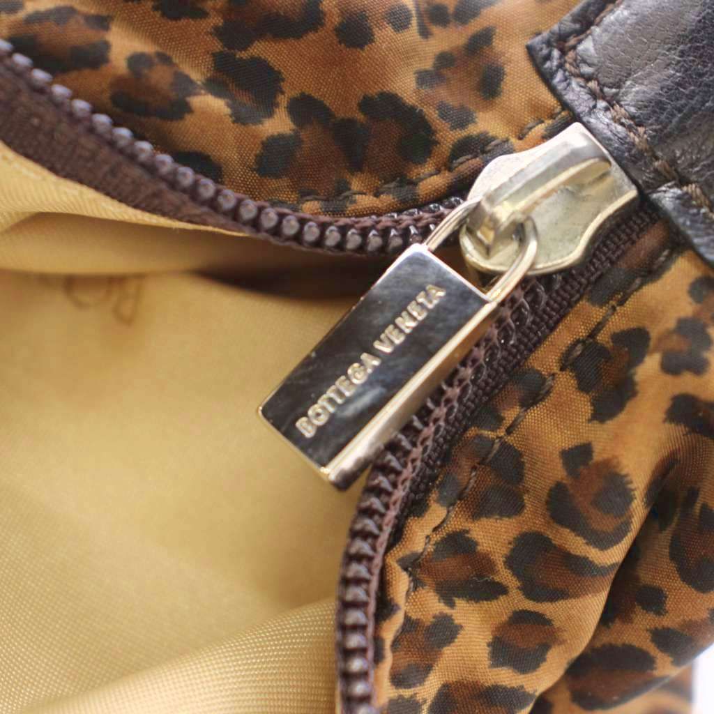 ボッテガヴェネタ BOTTEGA VENETA ポーチ ヒョウ柄 レオパード