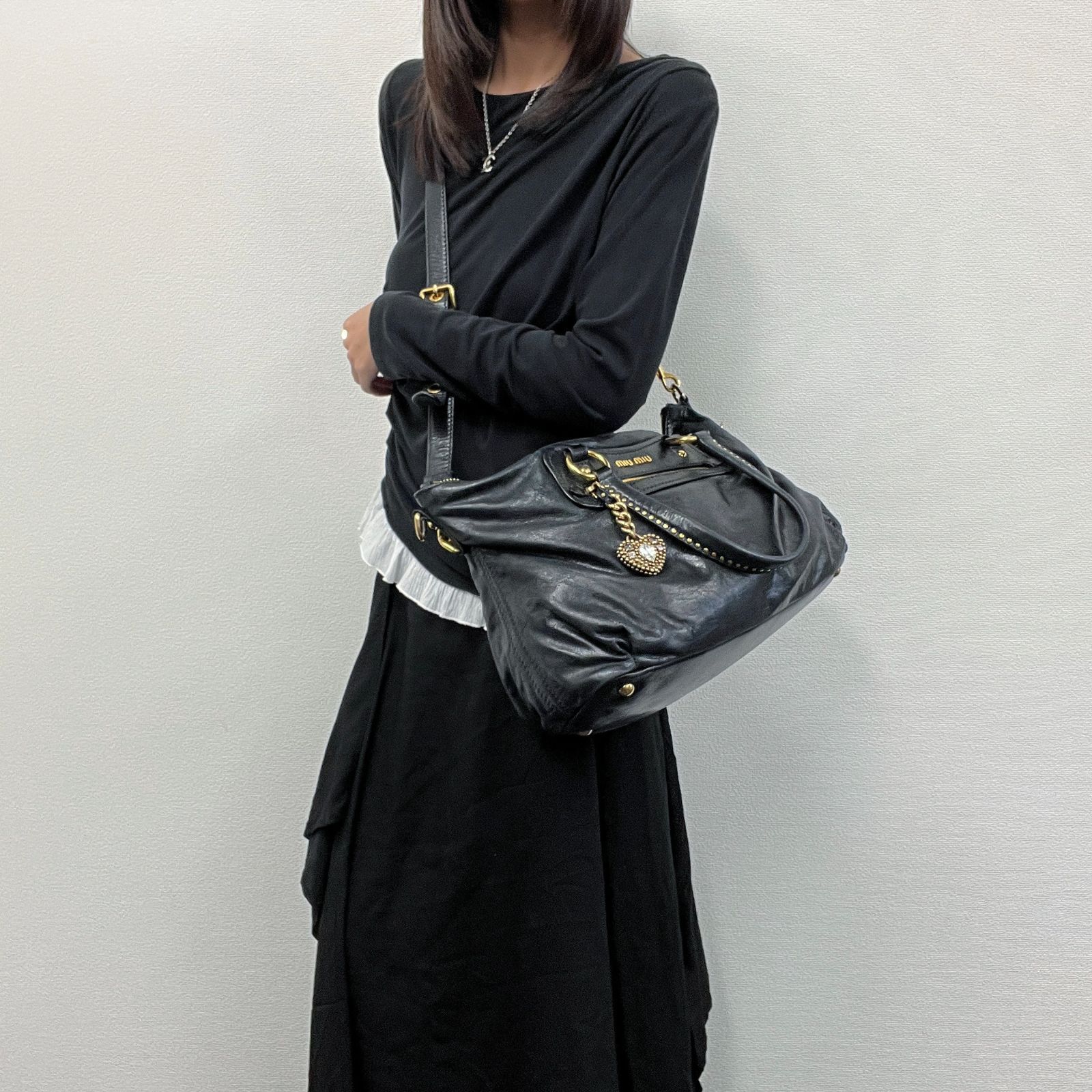 中古】MIU MIU ミュウミュウ ハートビジューチャーム スタッズ 2WAY