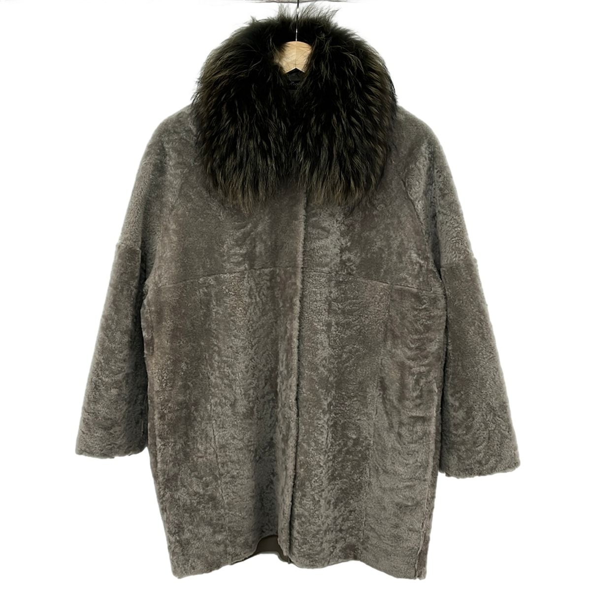 ALMA ROSA FUR(アルマローザ) コート サイズUSA6 - グレー ラクーンファー/羊革 レザー 50,460円