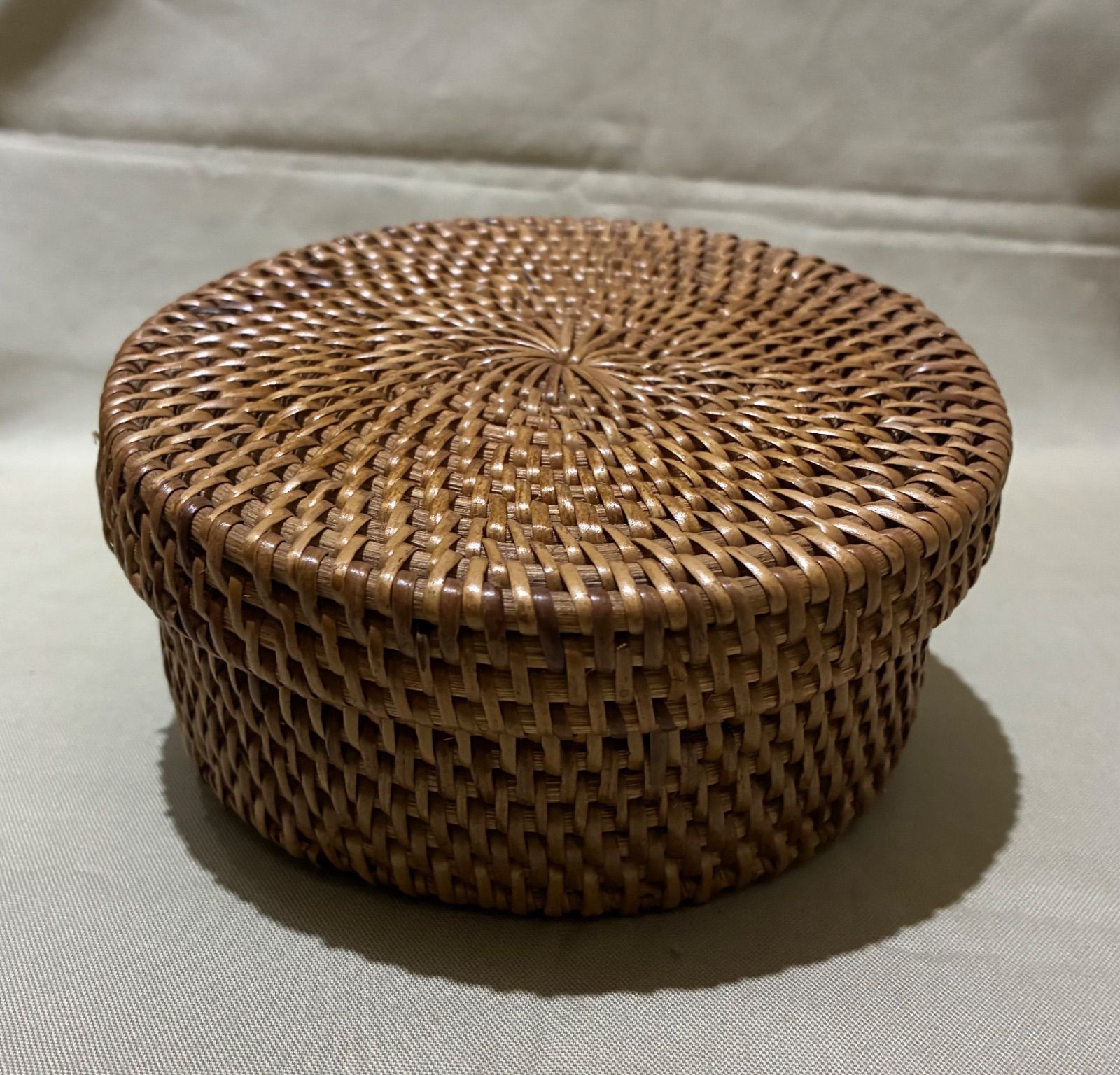☆ 新品 ☆ アタ 小物入れ 蓋付き バリ島 - メルカリ