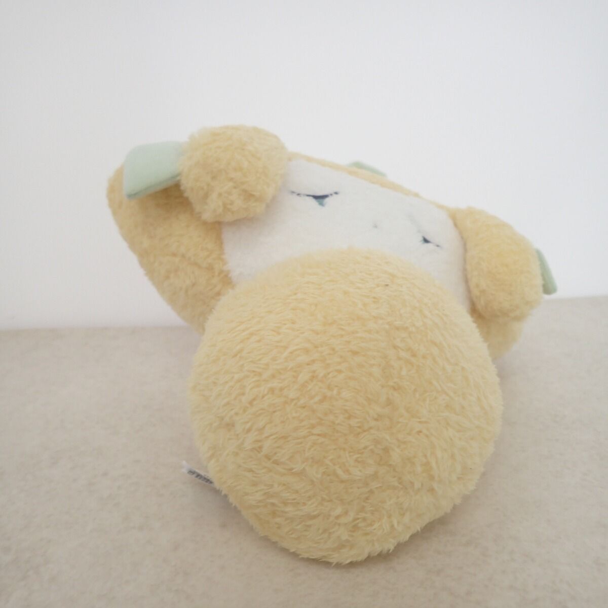 ポケモンセンター 蓄光ぬいぐるみ ジラーチ星つなぎ 等身大おねむり