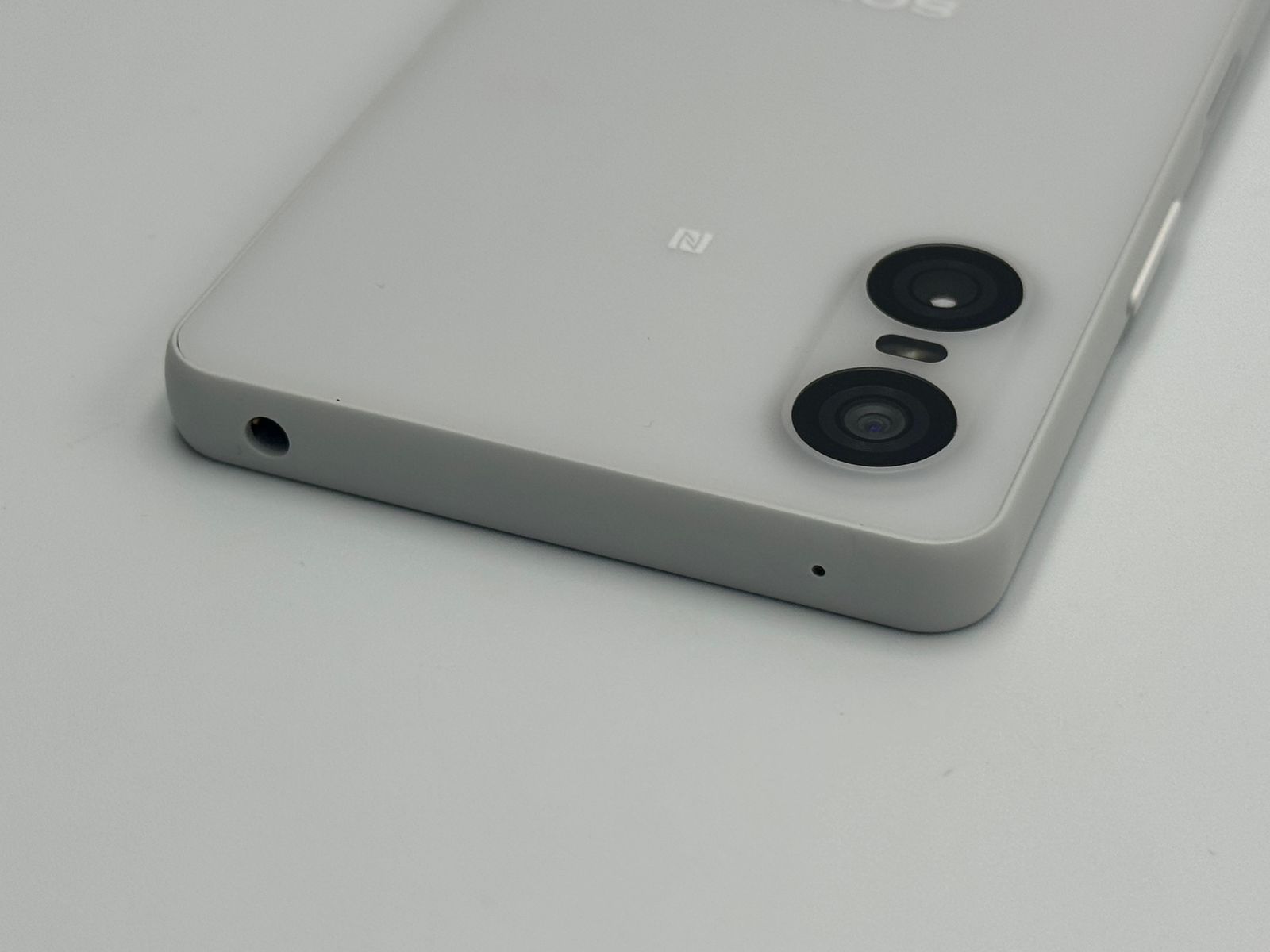 訳あり中古A】Xperia 10 VI SO-52E ホワイト SIMフリー 白ロム - メルカリ