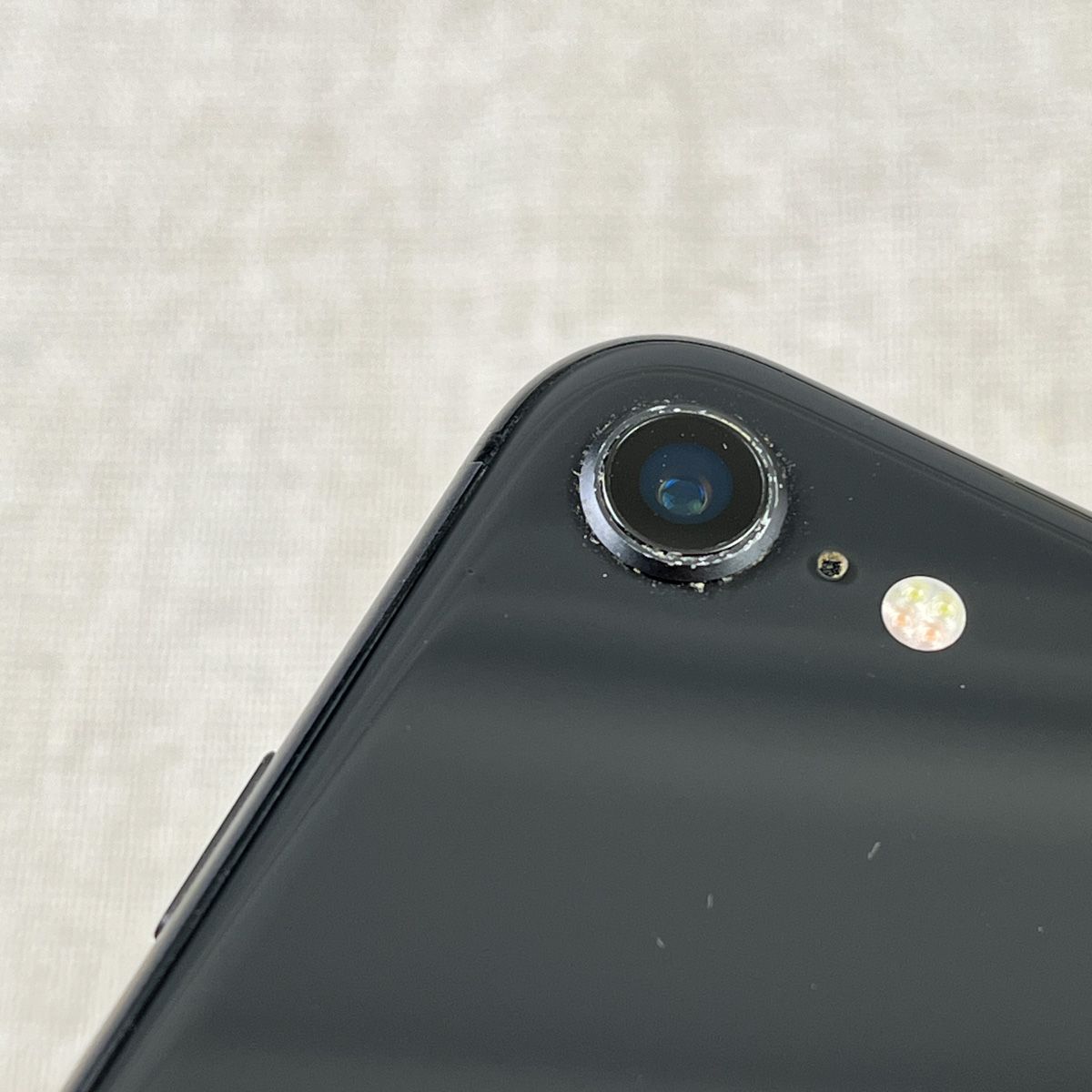 ◇ジャンク品・本体のみ◇【SIMロック解除済】Apple iPhone 8（A1906