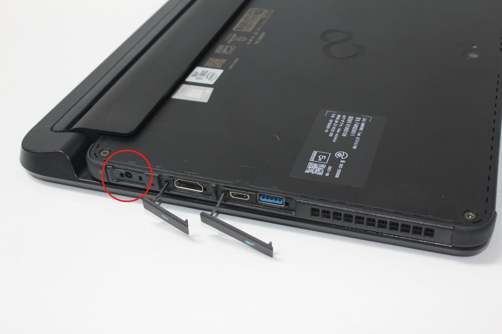 富士通/ARROWS Tab 〈Q7310/DB〉第10世代Core i5/128GB/メモリ8GB
