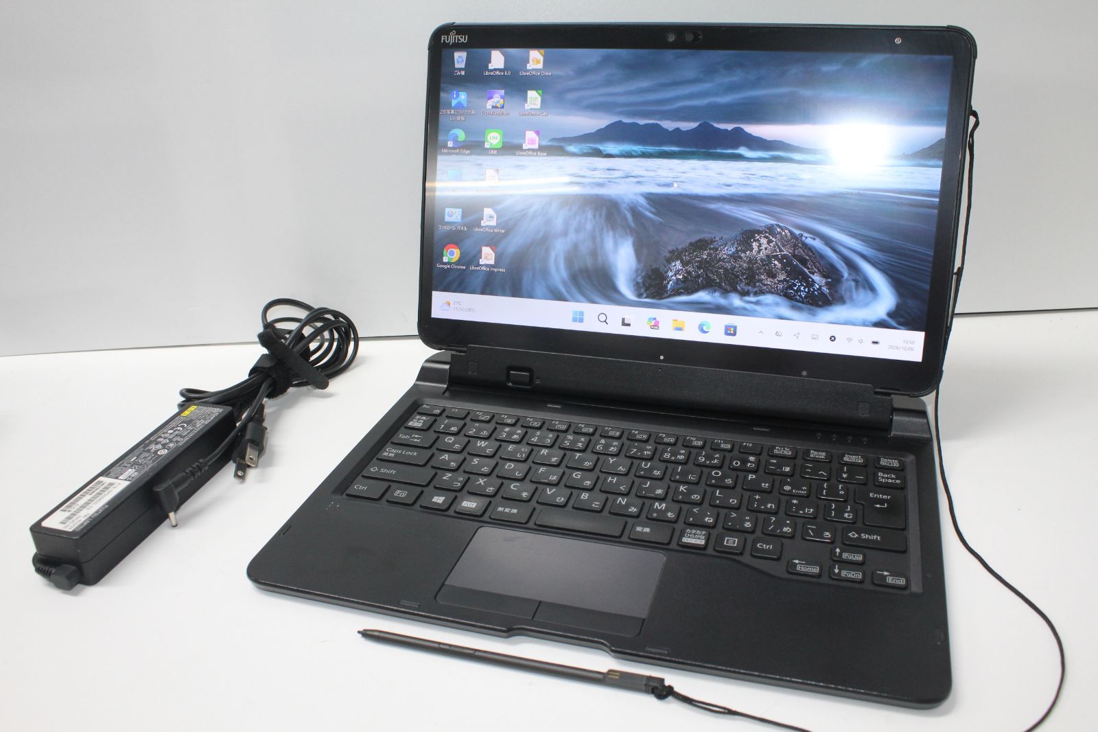 富士通/ARROWS Tab 〈Q7310/DB〉第10世代Core i5/128GB/メモリ8GB