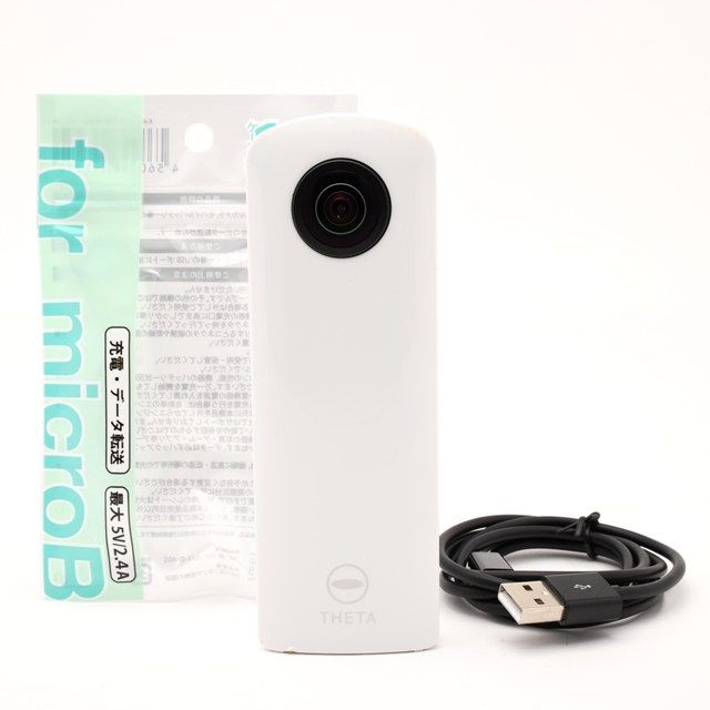 ＜並品＞ RICOH THETA SC2 ホワイト｜360度全天球カメラ｜レンズ両面に軽微なキズあり｜通常撮影は影響なし・逆光時に若干映り込みあり｜動作良好
