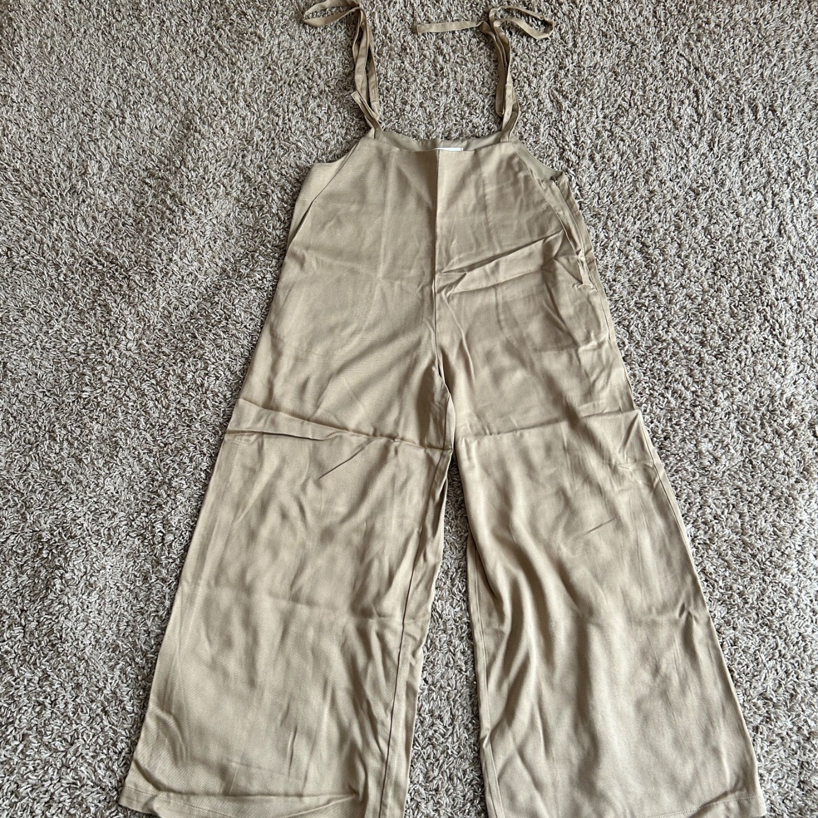 https://assets.mercari-shops-static.com/-/large/plain/2JXkcx5QQKy5RipfeCC5Ht.jpg@jpg