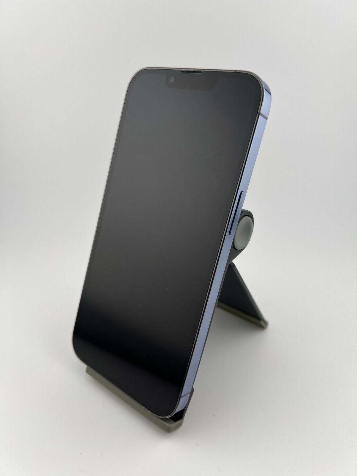 中古・バッテリー劣化・画面キズ有・フレームキズ有・背面割れ】iPhone