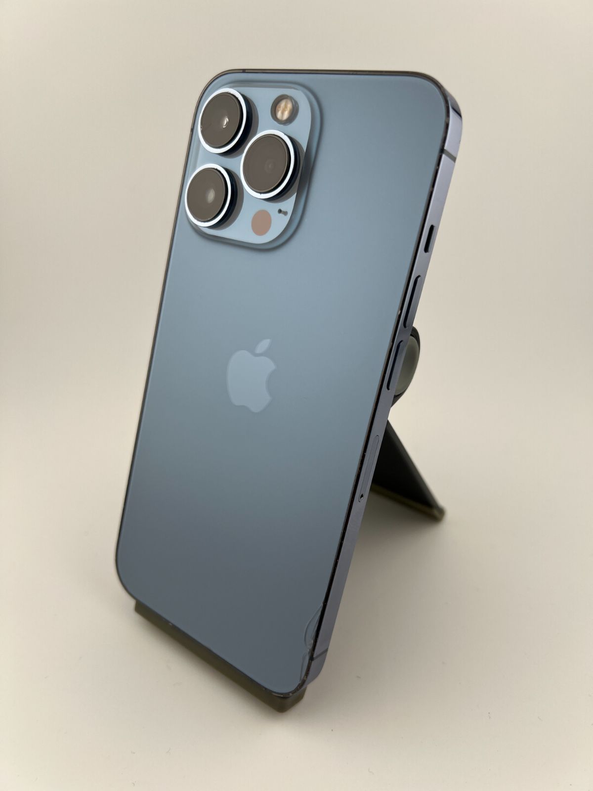 中古・バッテリー劣化・画面キズ有・フレームキズ有・背面割れ】iPhone