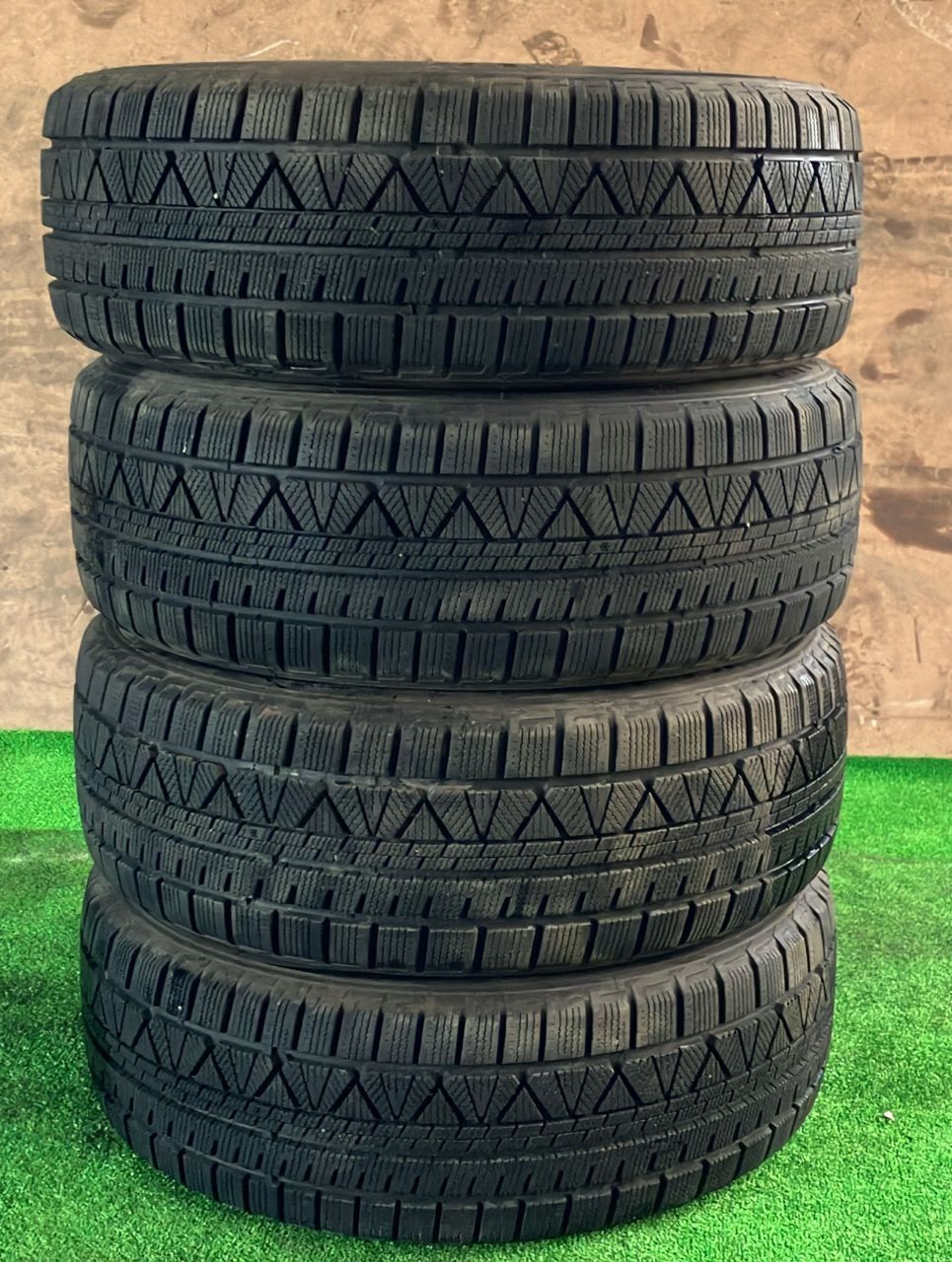 スタッドレスタイヤ 4本 VITOUR ICE LINE 205 /60R16 92T 2020年 （C