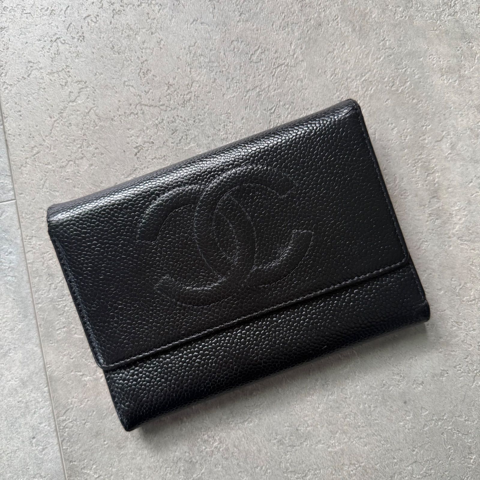 1点限り！【美品】シャネル キャビア　デカココマーク 財布 CHANEL シャネル タイムレスCC 三つ折り財布 キャビアスキン レザー