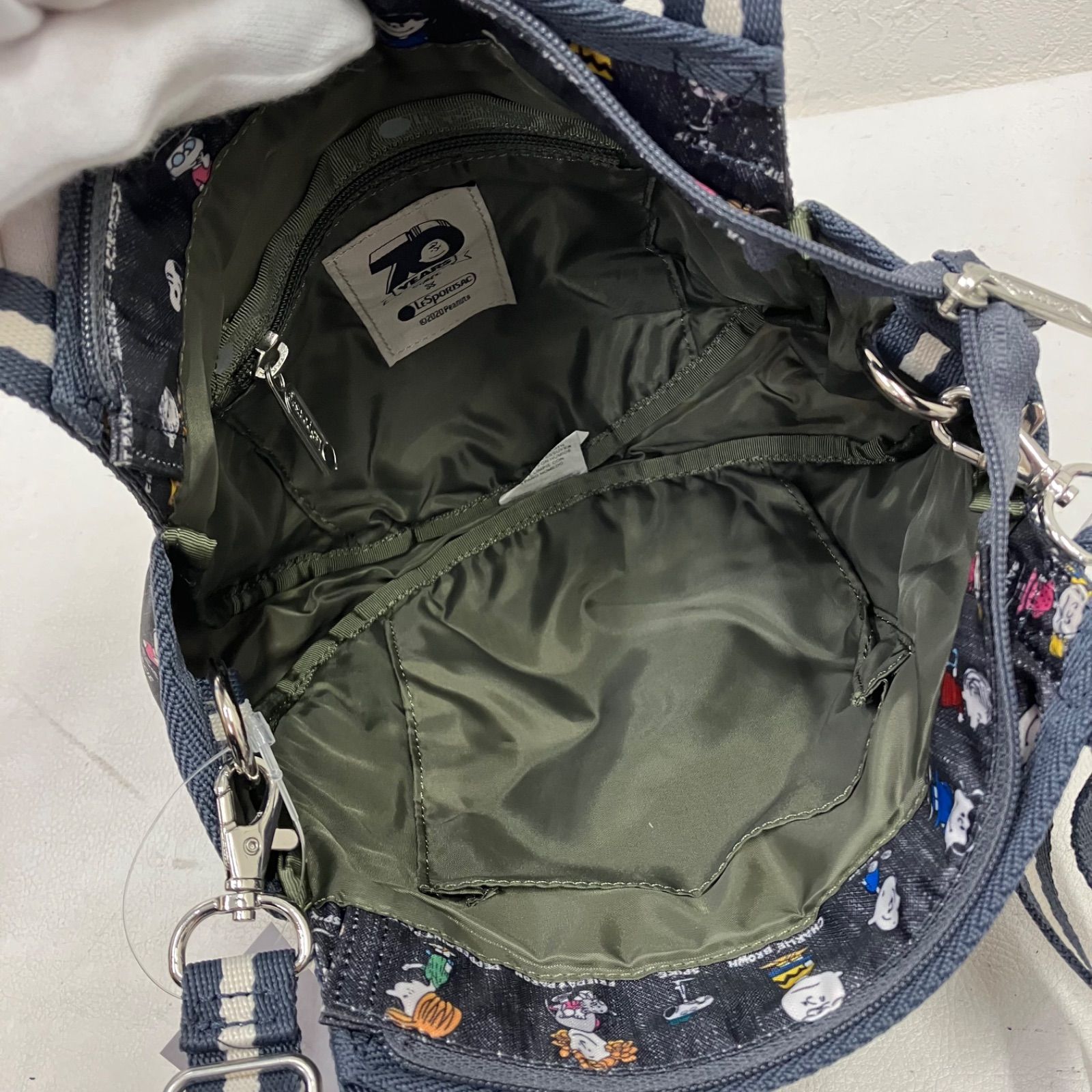 新品　レスポートサック　PEANUTS コラボ　スモールジェニー　ショルダー 9372 【美品】 LeSportsac レスポートサック SNOOPY PEANUT スヌーピー
